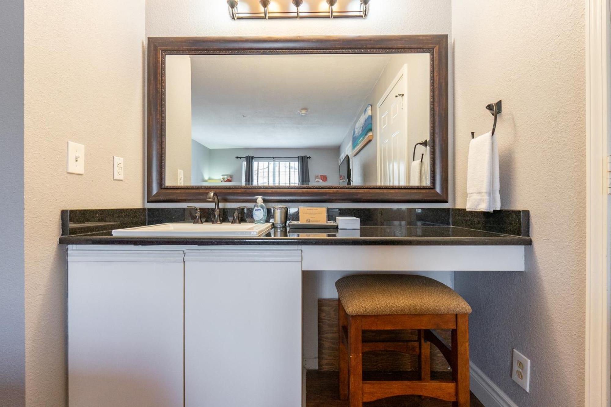 2Br Walk-In Condo - Near The 76 Strip - Free Wifi - Pool - Free Tickets Included - Clb-3 Branson Exterior photo